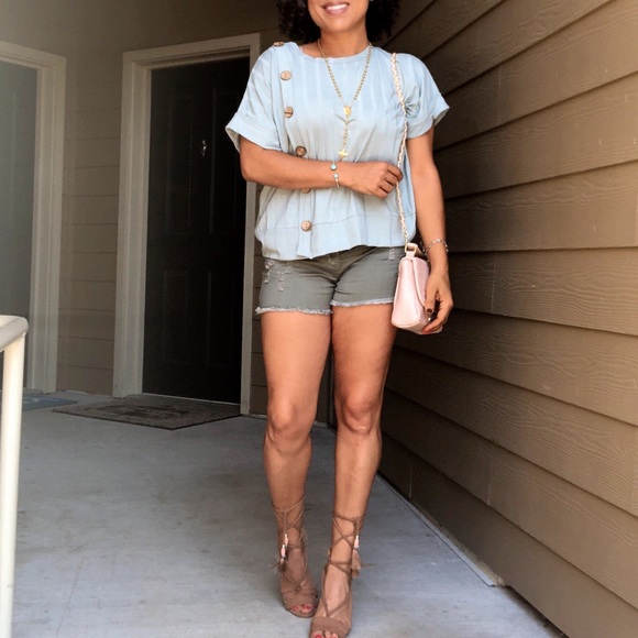 Sage green short sleeve button detail tunic top. - Picture 6 of 8